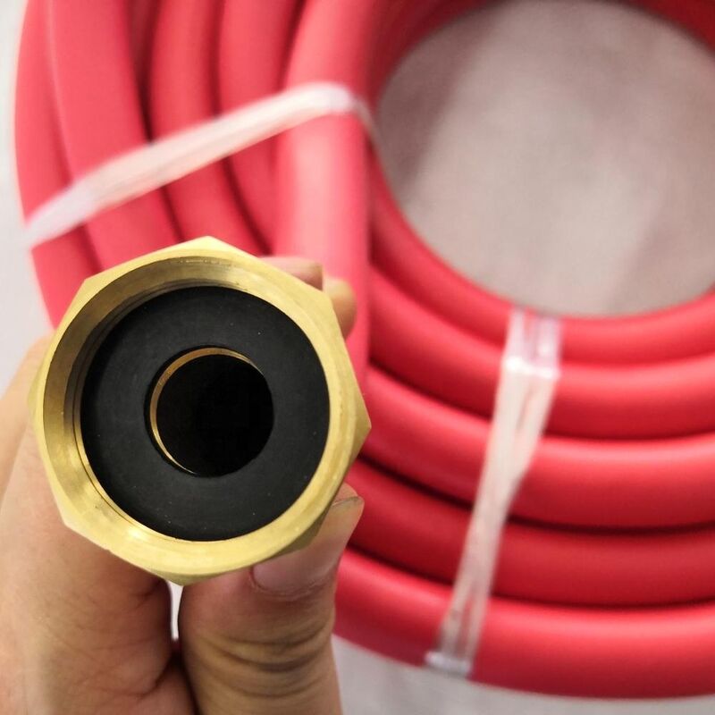 شیلنگ باغچه بدون پیچ خوردگی OEM با پوشش لاستیکی مصنوعی EPDM و فشار 10bar/150psi برای استفاده در چمن و باغ